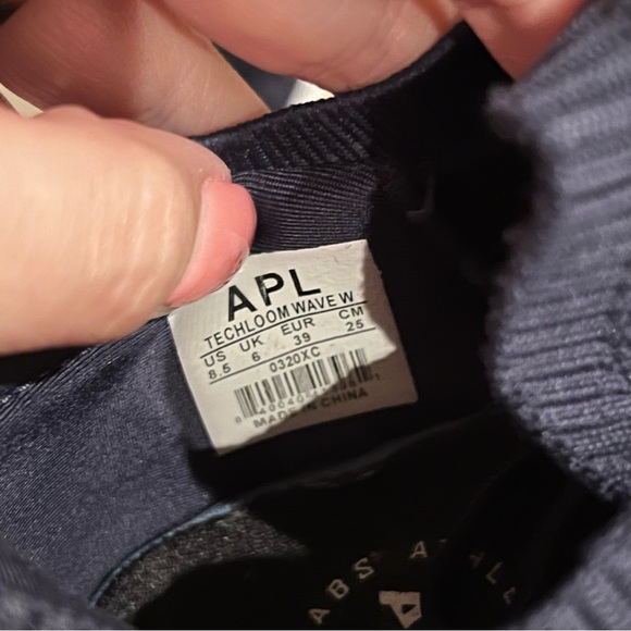APL Techloom Wave Sneakers in Navy and White Size 8.5 Women’s - Picture 5 of 7